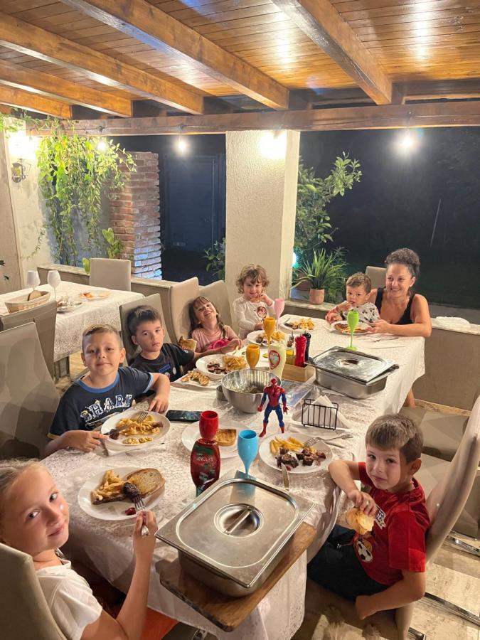 Apartmán La Casa Blanca Vladimirescu Exteriér fotografie